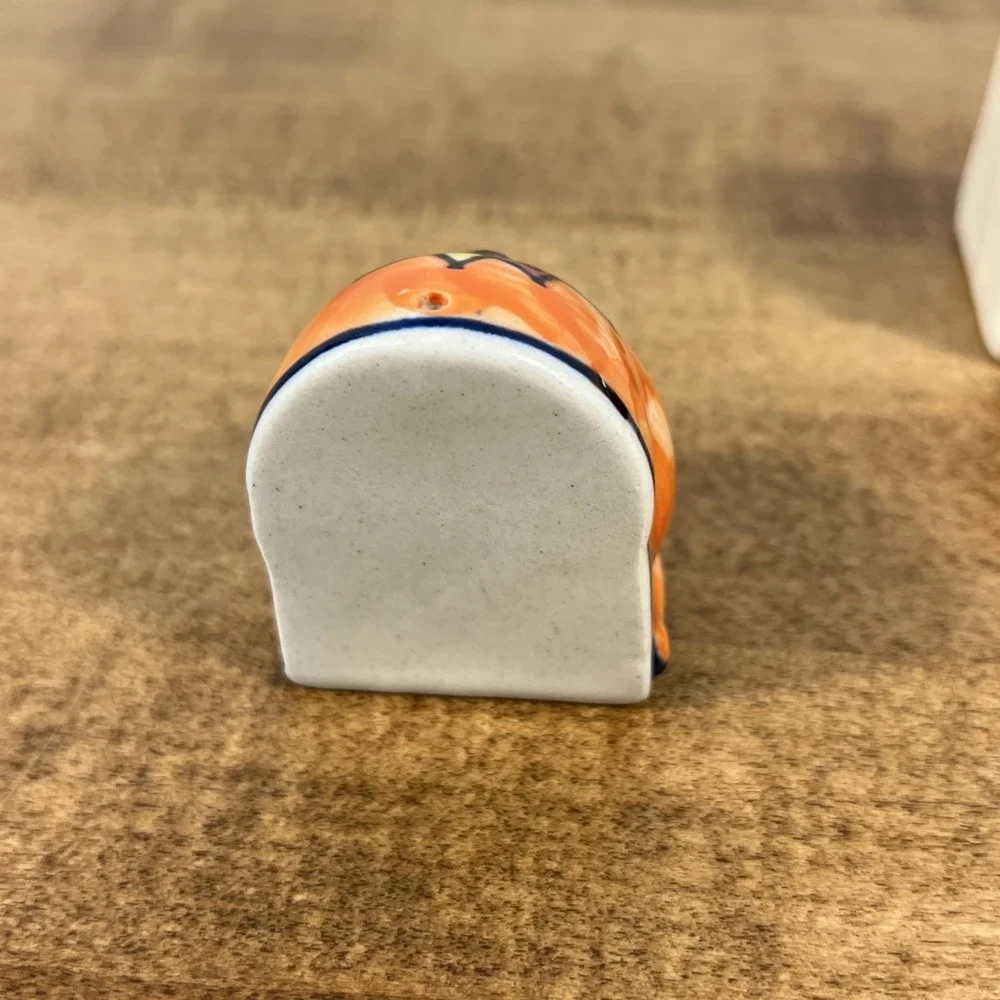 Camel W/‎ Floral Design Ceramic Salt & Pepper Shakers Orange